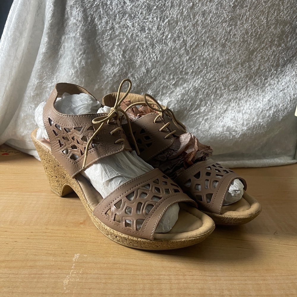 Elegant Brown Wedge Sandals